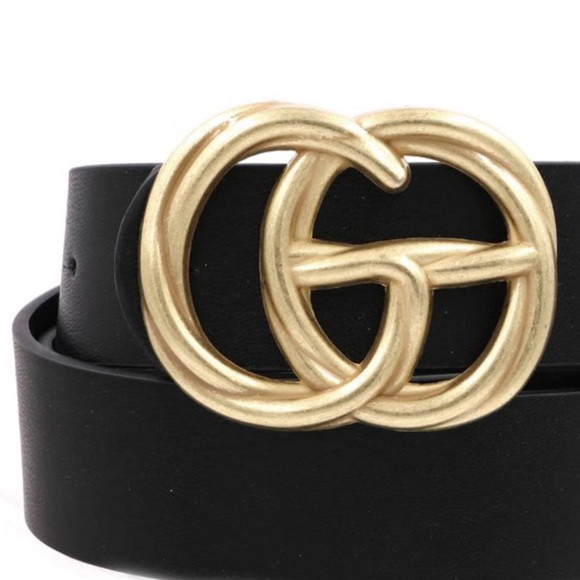 ✨LAST✨Chic vegan leather black twisted gold belt - Picture 2 of 2